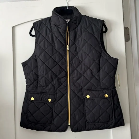 St. John’s Bay black vest - Picture 1 of 1